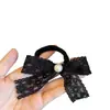 Goma para el pelo con lazo de encaje bordado vintage con perlas, accesorio elástico versátil y elegante para coleta