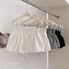 Saia-Calça Floral Branca para Mulheres, Única e Bonita, Casual Versátil de Verão, Linha A, Cintura Média Elástica, Saia Curta Bufante