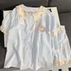 Pijama de Dos Piezas para Mujer Rilakkuma Azul con Bloques de Color y Cuello, Conjunto Delgado de Verano con Mangas Cortas y Shorts, Se Puede Usar Afuera como Ropa de Casa