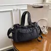 2025 Nueva Bolsa Nube Rellena de Algodón Plisada Estilo Ins Japonés y Coreano Bolso de Hombro Cruzado para Mujer Bolso de Mensajero Satchel Tote Simple para el Trabajo