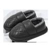 Pantuflas de Algodón Impermeables para Hombres y Mujeres, Nuevo Modelo Otoño e Invierno 2025, Zapatos Cálidos de Interior para el Hogar con Suela Gruesa, Superficie de Cuero Antideslizante, Adecuadas para Uso en Exteriores
