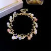 Conjunto de joias de luxo e elegância estilo palácio retrô com diamantes e pérolas - perfeito para vestidos de noite e ocasiões formais