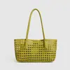 Bolso de Hombro Tejido en Relieve Estilo Japonés y Coreano Ins Retro, Moderno, Sencillo, de Gama Alta, Bolso de Hombro para Salidas Casuales