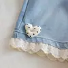 Jeans de Verano para Niñas Nuevo Estilo Coreano de Moda Pantalones Cortos con Bordado de Encaje y Corazón Dulces Versátiles Pantalones Calientes para Niñas