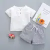 Conjunto 2021 Sin Capucha Algodón Pantalones Rayados Grises Pulóver de Verano para Hombre En Stock Ropa Rayada Manga Corta
