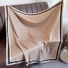 Nuevo Pañuelo de Playa Protector Solar de Verano 2024 Pañuelo de Seda para Mujer Elegante Pañuelo Cuadrado Grande Chal de Sarga Pañuelo Decorativo Exterior
