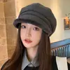 Boina de Felpa para Otoño e Invierno, Estilo Retro de Hong Kong, Engrosada para Calidez y Protección contra el Frío, Sombrero Plegable de Artista Británico para Mujer