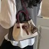 Bolso Cubo Mate Retro de Moda con Diseño Único, Bolso de Mano Color-Blocking, Bolso Cruzado de Viaje Trendy y Elegante