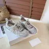 Nuevos zapatos de entrenamiento alemanes de verano con textura de cuero, zapatillas deportivas casuales transpirables para mujer, zapatos de suela gruesa para aumentar la altura, zapatillas de papá versátiles con cordones