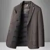 Traje Casual para Hombre Otoño e Invierno 2025 Lujo Ligero Negocios Chaqueta de Lana de un Solo Botón para Hombres Jóvenes y de Mediana Edad con Forro de Plumas de Ganso para Calidez