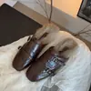 Temperamento Retro Piel de Conejo Estilo Británico Punta Brogue Tallada Zapatillas de Algodón Mujer 2026 Nuevo Otoño Invierno Mules