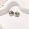 Tecido Xadrez Refrescante e Artístico Botões Flor de Ameixa Botões DIY Roupas Brincos Acessórios de Cabelo Patch Decorações Acessórios Materiais