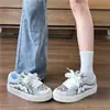 Zapatillas de leopardo versátiles y de moda estilo coreano para mujer, novedad primavera-verano 2026, zapatillas deportivas casual de suela gruesa para aumentar la altura, de caña baja