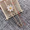 Broche Pérola Fivela Pin Cintura Fivela Anti-corrida Luz Fixa Acessórios de Roupas Mudança de Cintura Pequeno Artefato Pin Calças Pin Cintura