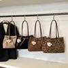 Nova Bolsa Tote da Moda Outono e Inverno, Aparência Sofisticada, Estilo Simples de Nicho, Estilo Preguiçoso, Bolsa para o Dia a Dia, Leve, Versátil para Mulheres