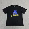 Venta a largo plazo de la serie Corteiz Devil Island, con un estampado de logo de letras en una camiseta de cuello redondo y manga corta, un estilo de algodón ajustado para ventas transfronterizas