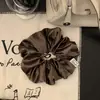 Elástico de Cabelo de Cetim Estilo Coreano para Mulheres, Acessório de Cabelo Elegante com Toque de Luxo, Novo e Estiloso Cordão de Cabelo