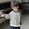 Conjunto de Dos Piezas a Rayas para Niños, Sudadera y Jeans, Nuevo Estilo Coreano, Primavera y Otoño 2026