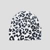 Gorro de lana de moda europeo y americano con estampado de leopardo jacquard, sombrero engrosado con protección para las orejas, sombrero de punto cálido de invierno para mujer para exteriores sin ala