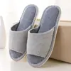 Pantuflas de lino para mujer Verano hogar hogar cuatro estaciones interior suela gruesa hogar suelo de madera tela pantuflas para hombre primavera y otoño