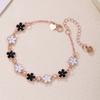 Pulseira Flor de Trevo de Quatro Folhas Simples Versátil Estilo Frio Pulseira da Moda Nicho Luxo Leve Elegante de Alta Qualidade