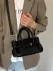 Bolso de mano de diseño de nicho transfronterizo, simple, a la moda, para mujer, estilo coreano vintage, color liso, elegante, para el trabajo, de hombro y cruzado