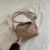 Bolso de Mano Bordado de Corazón de Diamante Bolso de Mujer Bolso de Viaje 2025 Nuevo Transfronterizo Bolso de Hombro Cruzado