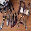 Bufanda de Seda con Cuentas de Cuadros Retro Collar Cadena para Suéteres de Mujer Otoño e Invierno Nuevo Versátil Diario Accesorios Decorativos Exquisitos de Nicho