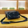Bolsa Cruzada para Hombre P Lada de Cuero Aceitado y Microfibra Está Especialmente Diseñada para Bolsos de Hombro para Viajeros Transfronterizos de Gran Capacidad Venta al por Mayor para Transfronterizos
