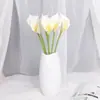 Venta al por mayor de calas artificiales de fábrica, flores PU multicolor de alta gama, decoraciones de escritorio de un solo tallo, decoración de sala de estar, flores artificiales para mesa de comedor