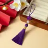Venta al por mayor del fabricante Tejido a mano Hilo de jade Nudo chino pequeño con borla colgante Memoria USB Peine Invitación de boda Borla colgante Borla