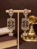 Brincos Vintage Vazados com Franjas e Cravejados de Diamantes, Brincos Elegantes Estilo Palácio de Luxo Leve, Brincos Vintage Cravejados de Diamantes para Mulheres
