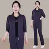 Garantía de Calidad Sin Bolitas Reductor de Edad Conjunto de Tres Piezas para Mujeres de Mediana Edad Nuevo Estiloso Conjunto Deportivo Casual de Primavera y Otoño