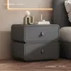 Mesita de noche pequeña moderna y minimalista para uso doméstico, hecha de madera maciza, de color crema, de alta gama, cuero de lujo ligero, con características de almacenamiento e instalación