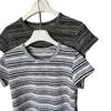 Camiseta Regular com Manga Curta, Gola Redonda, Design de Verão, Caimento Slim, Manga Flare, Textura de Bambu Listrada, Color Block Versátil para Mulheres