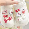 Zapatos de agujero rojos Ankara KT con hebilla de gato, dibujos animados, DIY, lazo lindo, parte superior extraíble, zapatos decorativos, accesorios de flor