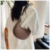 Bolsa de Hombro de Moda Nueva Verano 2025 Bolso Sencillo de Media Luna Bolso para Viajar Bolso de Personalidad Francesa Bajo el Brazo para Mujer