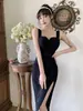 Vestido Sexy Negro de Diseño Socialité Delgado Elegante Tirantes Escotado Abertura Vestido de Noche para Reunión Anual Falda Corta para Mujeres