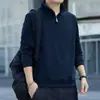 Moletom Pulôver Tendência Estilo Japonês com Gola Polo e Meio Zíper, Design Novo Outono 2026, Listras Triplas, Corte Solto para Homens