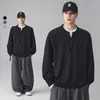 Camiseta e Moletom Casuais Masculinos 2026 Outono Novo, Manga Longa Versátil, com Aspecto de Peça Dupla, Gola Henley, Caimento Solto Tendência