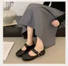 Sapatos Baixos Femininos Vento Suave da Noite 2026 Outono Novo Estilo Francês Sapatos Planos Mary Jane para Combinar com Saias