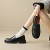Súper suaves y cómodos, fáciles de usar sin cansar los pies, mocasines de piel de oveja con suela gruesa, zapatos de cuero para mujer sin cordones de corte profundo, otoño e invierno 2026