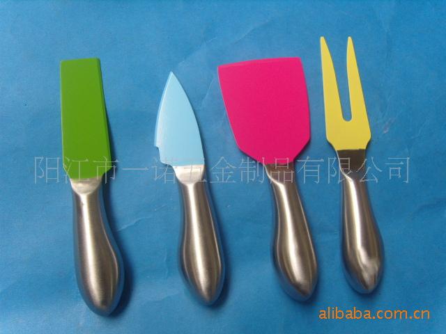 F-001ＡC空心柄芝士刀奶油刀开心笑脸餐具铲长度133MM