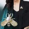 Nuevo Broche Mariposa de Lujo Ligero Estilo Chino para Mujer, de Gama Alta y Dulce, Pin Antiexposición, Accesorio para Traje, Venta al por Mayor desde Fabricante