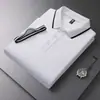 Camisa Polo com Gola Reversível, Camisa Polo de Manga Curta para Atacado com Texto Estampado, Design Assimétrico, Polo Casual Respirável de Cor Sólida