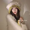 Chapéu de Pelúcia Fofo Estilo Coreano Biscoito Creme para Mulheres no Inverno, Chapéu de Bolsa Pequena, Proteção Quente para Orelhas, Chapéu de Tricô Espessado