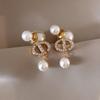 Aretes de Aguja de Plata con Incrustaciones de Perlas Nariz de Cerdo con Diamantes, Modernos y Versátiles, Aretes Estilo Retro, Lujo Accesible Francés y Aretes de Alta Gama