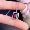 Colgante de Granate Rojo Natural Plata de Ley s925 Incrustado Granate Totalmente Transparente Piedra de Mujer, Piedra Principal 7*9mm