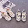 Zapatos para Niños Zapatos de Skate para Niñas 2026 Nuevo Otoño Suela Suave Transpirables Zapatos Deportivos para Niños Niñas Versátiles Antideslizantes Zapatos de Entrenamiento Alemanes