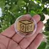 Oro Puro 999 Pegatina de Oro para Teléfono 2mg Paz y Alegría Dios de la Riqueza con Adhesivo Trasero Pequeño Regalo para Atraer Tráfico Fabricante Mayorista